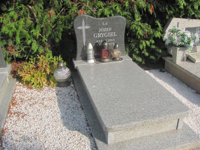 Grób Józef Grygiel